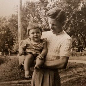 Meet your Posher, Dee